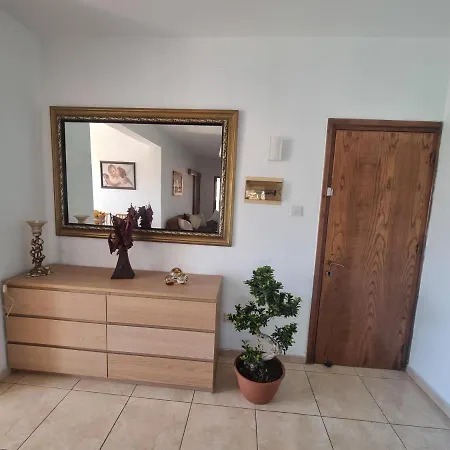 Salt Centre 公寓 拉纳卡