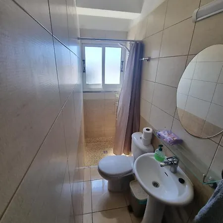 Salt Centre 拉纳卡