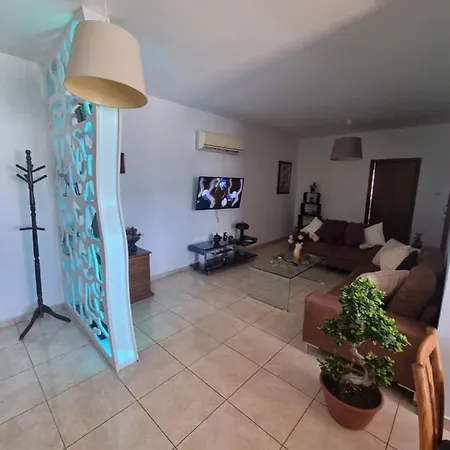 Salt Centre * Ларнака