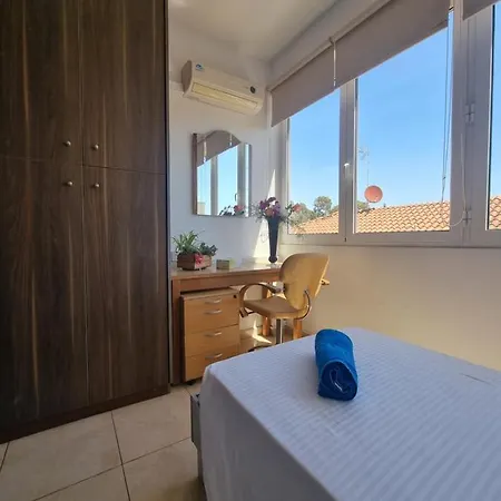 Salt Centre Ларнака