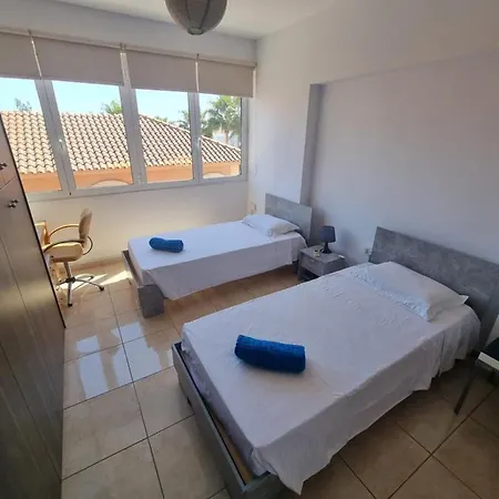 Salt Centre Апартаменты Ларнака