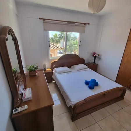 Salt Centre Апартаменты Ларнака